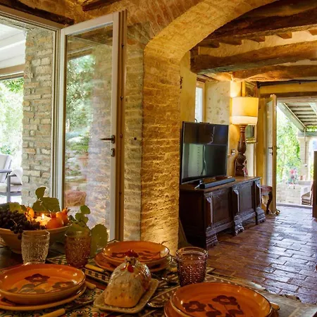 Villa Casalina 8, Emma Mondaino