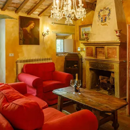 Casalina 8, Emma Villa