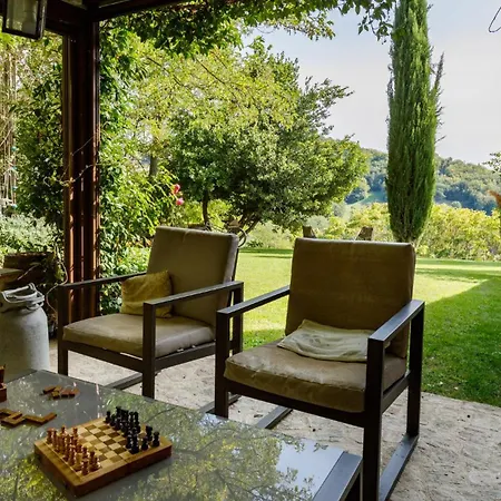 Villa Casalina 8, Emma